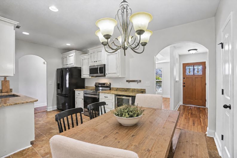 Photo 7 of 24 of 506 Leisure Lake Dr, Warner Robins, GA