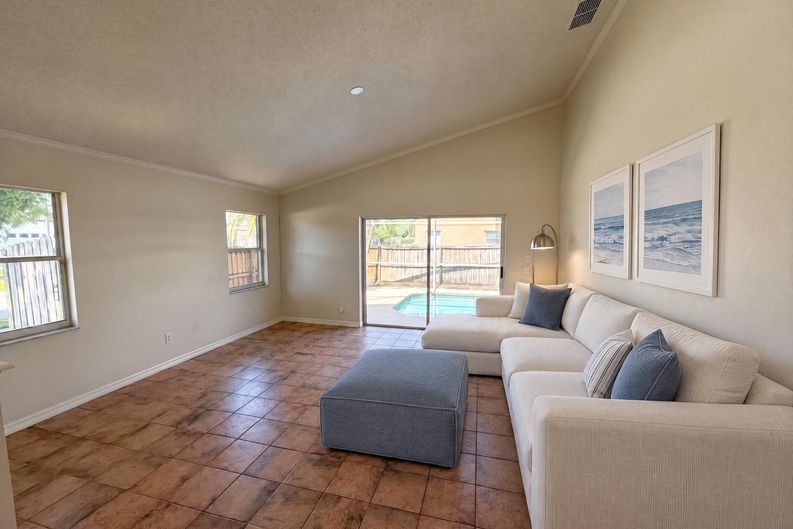 Photo 11 of 34 of 701 Magnolia Creek Cir, Orlando, FL