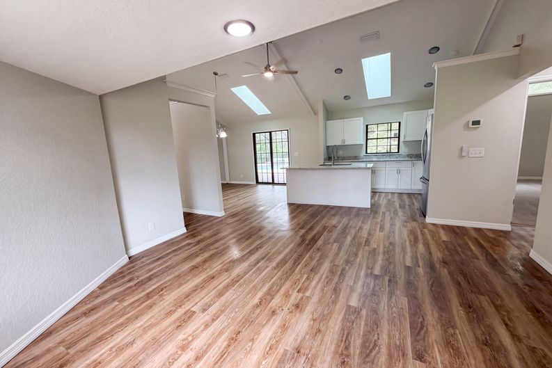Photo 20 of 53 of 5082 SW 31st St, Ocala, FL