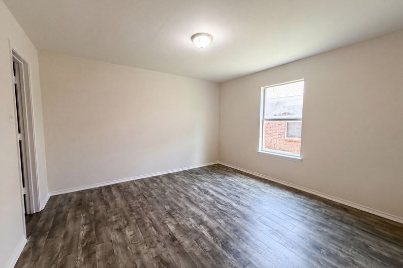 Photo 4 of 16 of 8608 Sagebrush Trl, Crossroads, TX