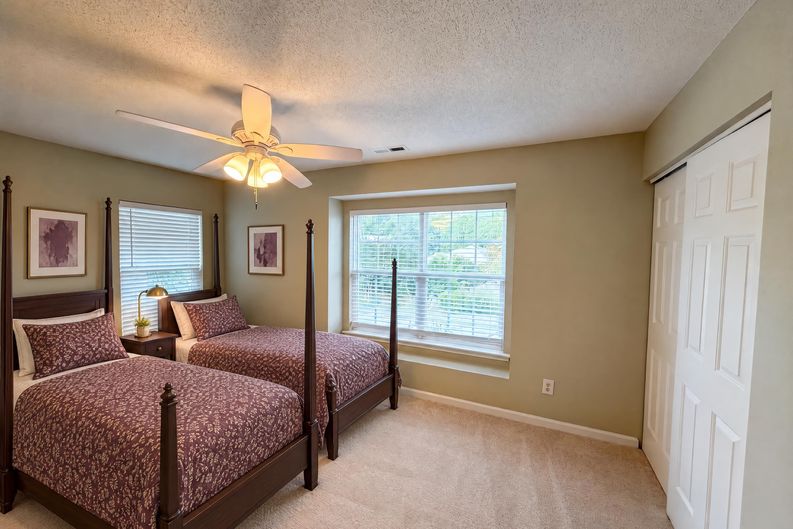 Photo 4 of 19 of 1812 Devonridge Dr, Fuquay Varina, NC