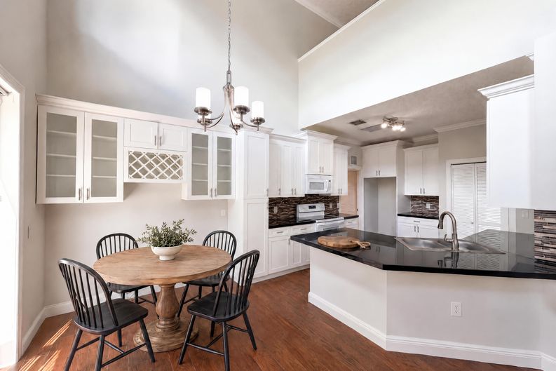 Photo 6 of 43 of 2541 Jasmine Trace Dr, Kissimmee, FL