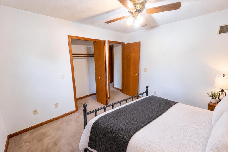 Photo 9 of 27 of 1100 Prescot Ave NW, Massillon, OH