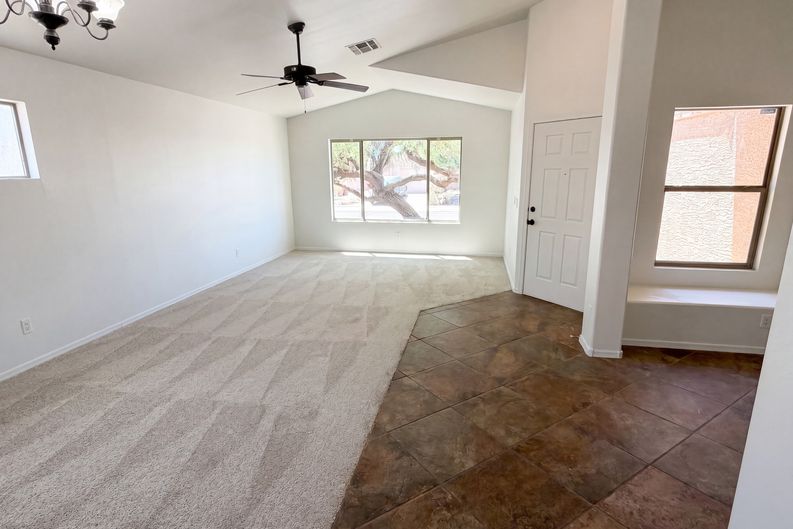 Photo 7 of 28 of 8271 N 112th Ave, Peoria, AZ