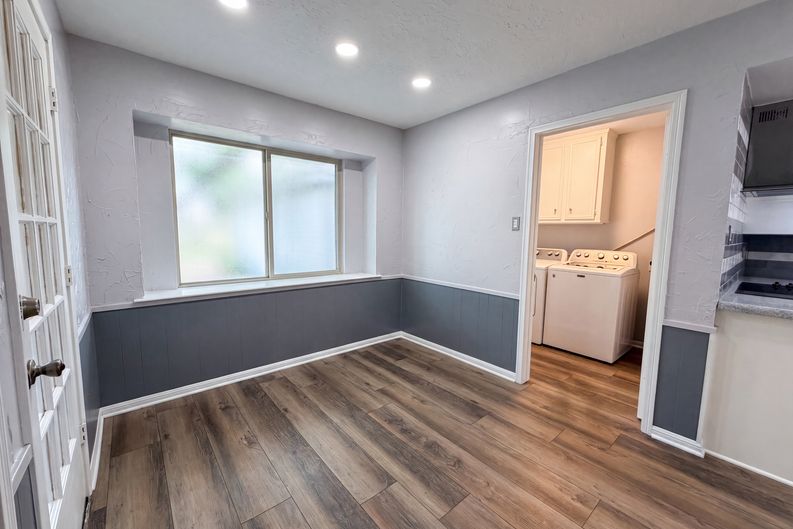 Photo 9 of 20 of 10327 Sweetwood Dr, Houston, TX