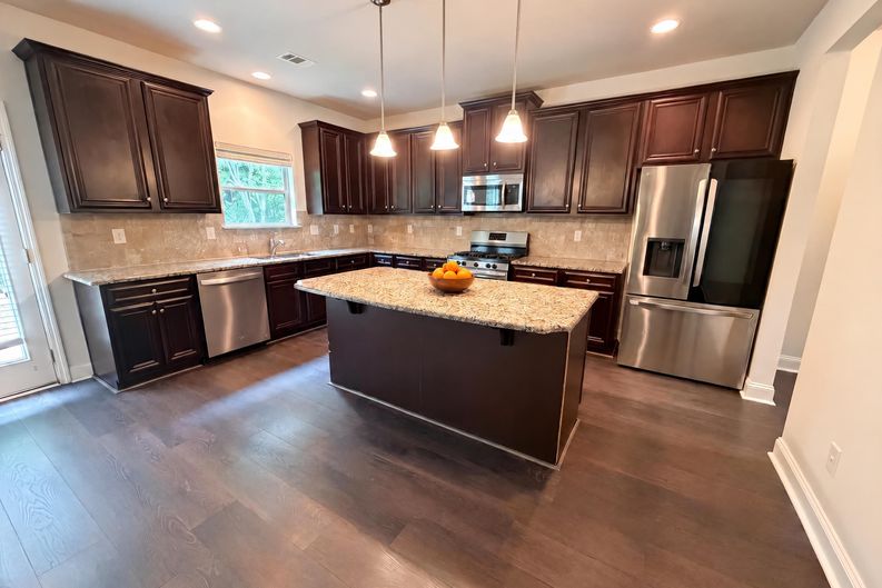 Photo 6 of 19 of 2627 Glenbrook Ln, Conyers, GA