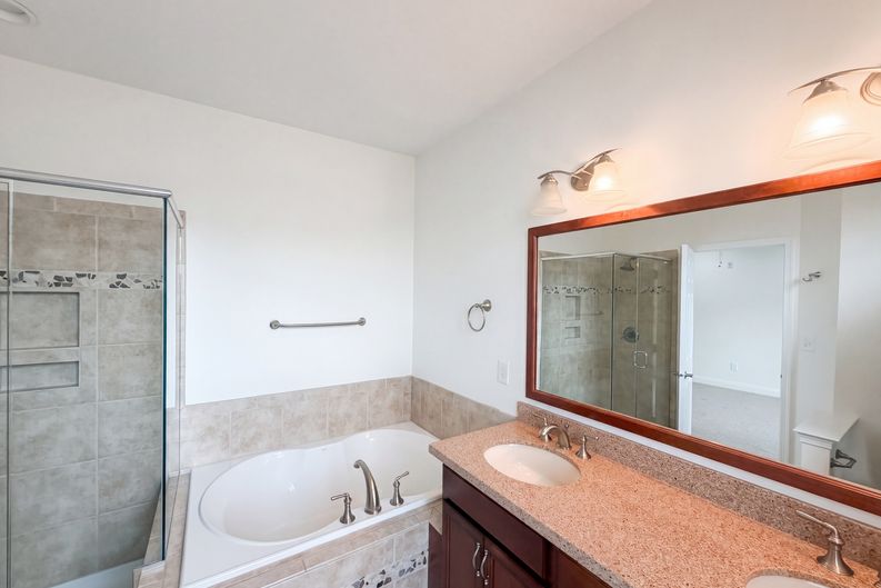 Photo 11 of 19 of 10321 Sablewood Dr, Raleigh, NC