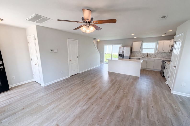 Photo 3 of 21 of 8222 Gabon Ct, Charlotte, NC