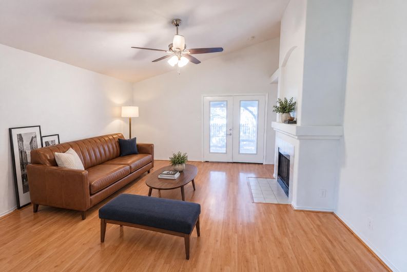 Photo 8 of 17 of 16712 Shipshaw River Dr, Leander, TX