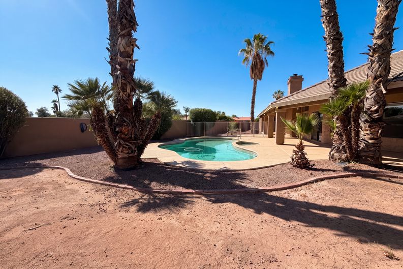 Photo 5 of 25 of 1207 E Clearview Dr, Casa Grande, AZ