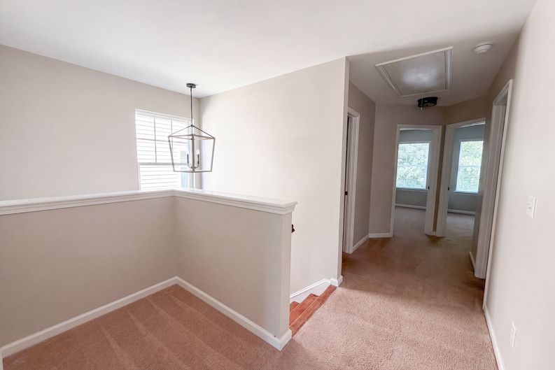 Photo 11 of 24 of 815 Parnell Ct, Columbia, SC