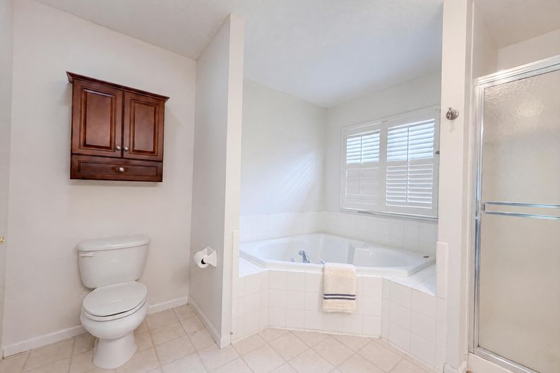 Photo 32 of 51 of 7966 Lazelle Woods Dr, Westerville, OH