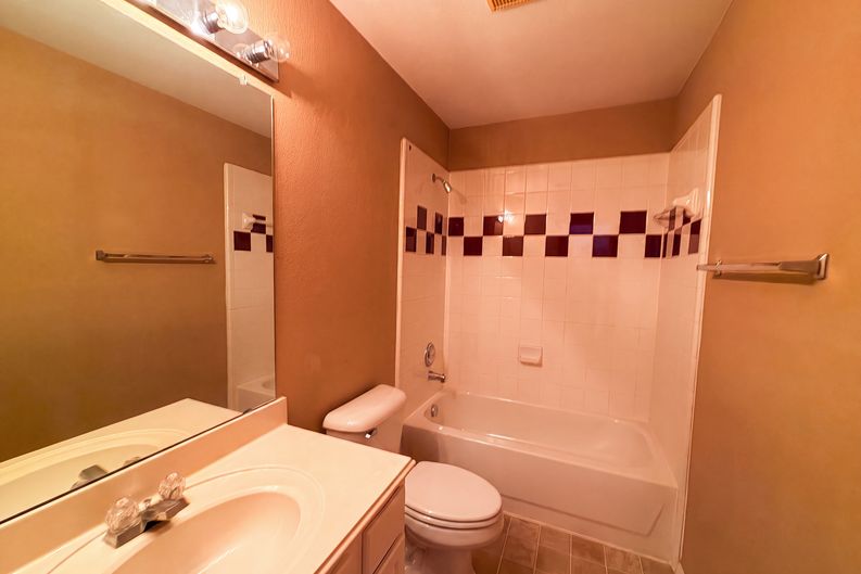 Photo 17 of 22 of 1311 Stanford Dr, Rockwall, TX