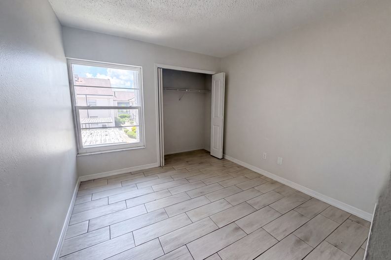 Photo 12 of 16 of 4747 Puritan Cir, Tampa, FL