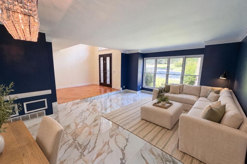 Photo 9 of 28 of 644 Laurel Wood Dr SW, Marietta, GA