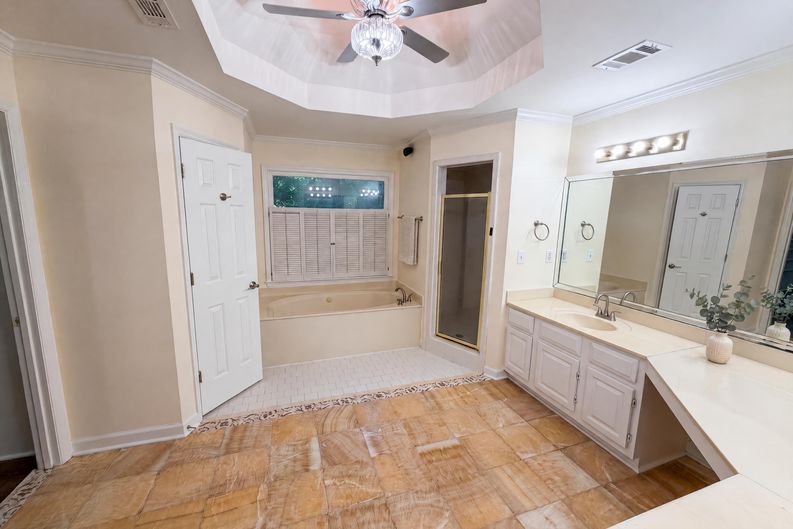 Photo 14 of 28 of 644 Laurel Wood Dr SW, Marietta, GA