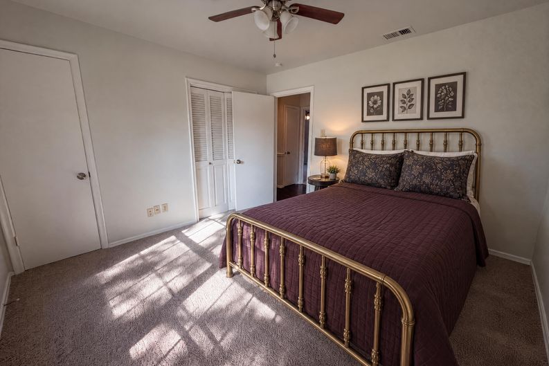 Photo 15 of 24 of 821 Glen Oaks Blvd, Dallas, TX