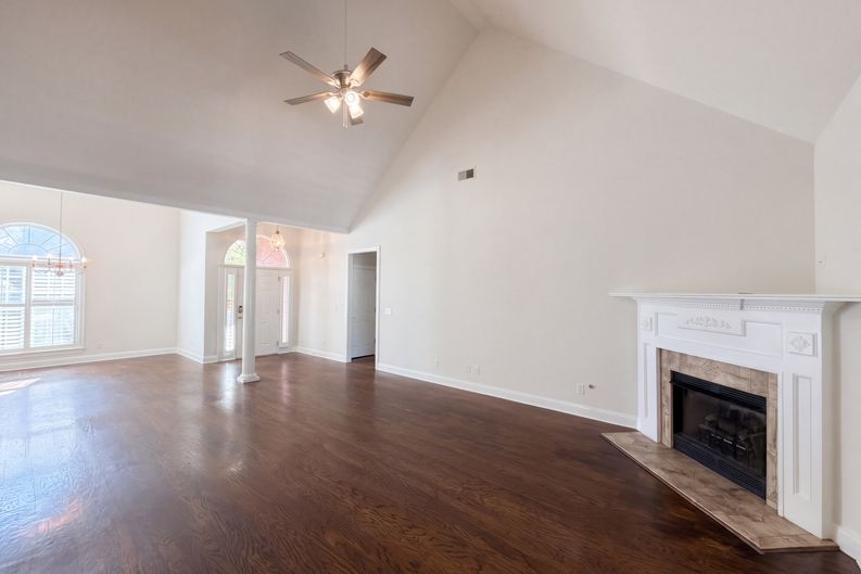 Photo 3 of 28 of 313 Glen Eagles Dr, Summerville, SC