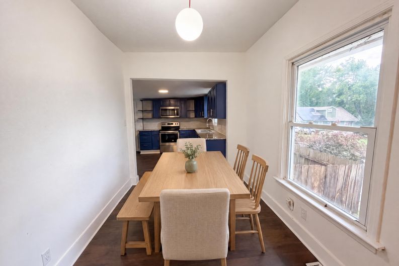 Photo 6 of 17 of 1316 E 44th St, Kansas City, MO