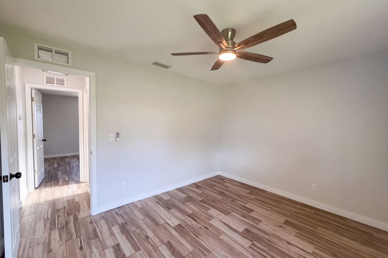 Photo 10 of 20 of 789 Little Pine Dr, South Daytona, FL