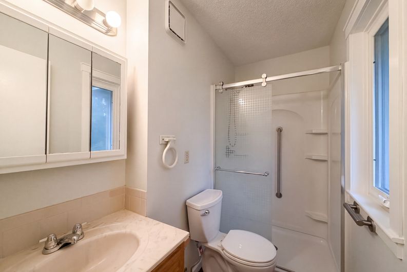 Photo 11 of 21 of 7511 Orient Ave, Kansas City, KS