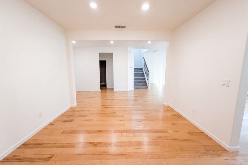 Photo 6 of 39 of 5022 Birch Valley Way, Rancho Cordova, CA