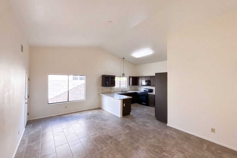 Photo 7 of 20 of 9324 E Lochnay Ln, Tucson, AZ