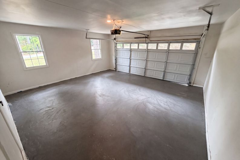 Photo 23 of 38 of 1772 Huntingford Dr, Marietta, GA