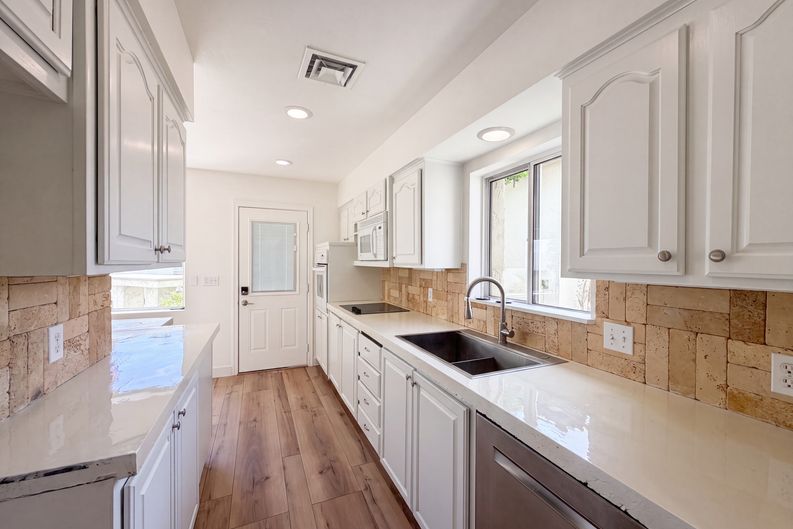 Photo 3 of 28 of 5341 N Questa Tierra Dr, Phoenix, AZ