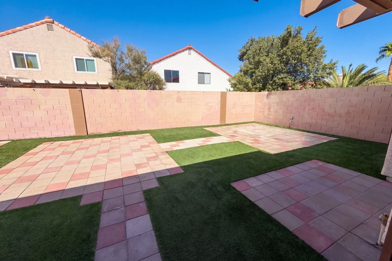 Photo 41 of 43 of 57 Megan Dr, Henderson, NV