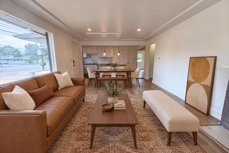 Photo 3 of 16 of 11650 NE Glisan St, Portland, OR