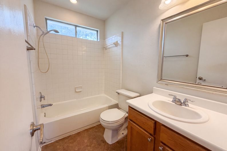 Photo 16 of 22 of 5810 Vasey Blvd, Austin, TX