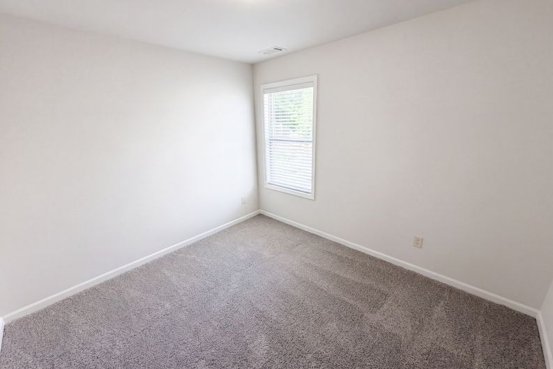 Photo 19 of 41 of 821 Walnut Woods Dr, Braselton, GA