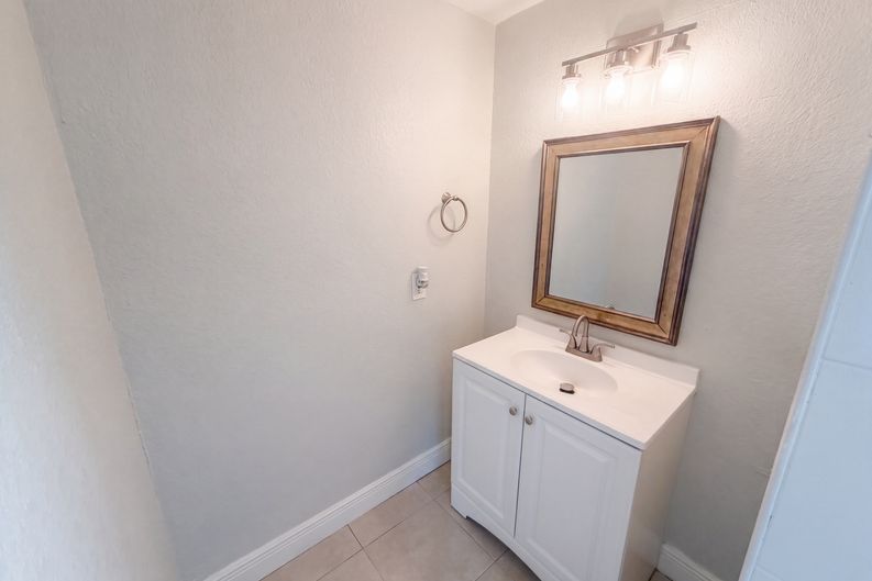 Photo 21 of 37 of 5324 Reef Dr, New Port Richey, FL