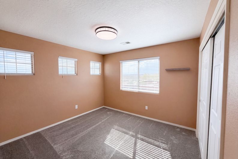 Photo 12 of 31 of 4701 26th Ave NE, Rio Rancho, NM