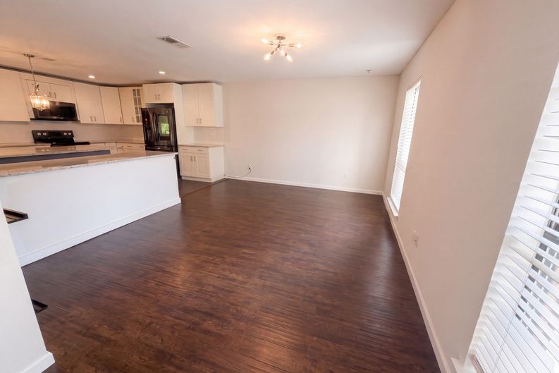 Photo 3 of 27 of 2226 Country Oaks Dr, Garland, TX
