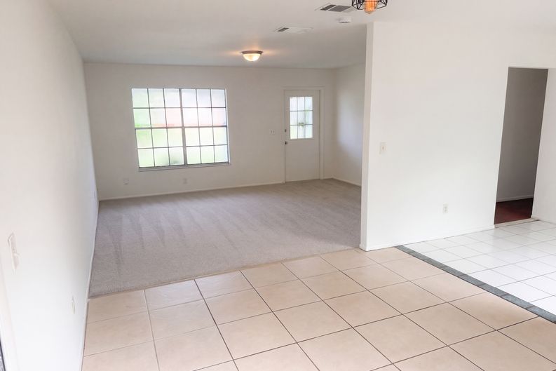 Photo 6 of 21 of 1832 SE Wexford Ct, Port Saint Lucie, FL