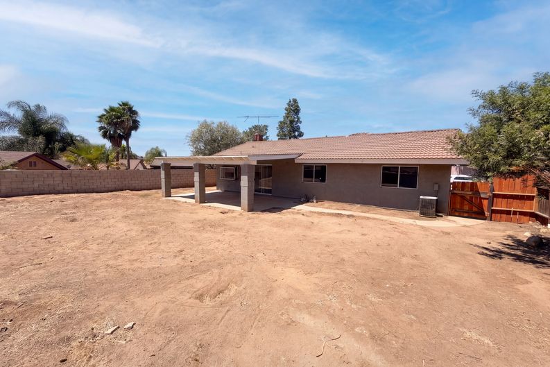 Photo 5 of 25 of 2796 Shiells Ave, Jurupa Valley, CA