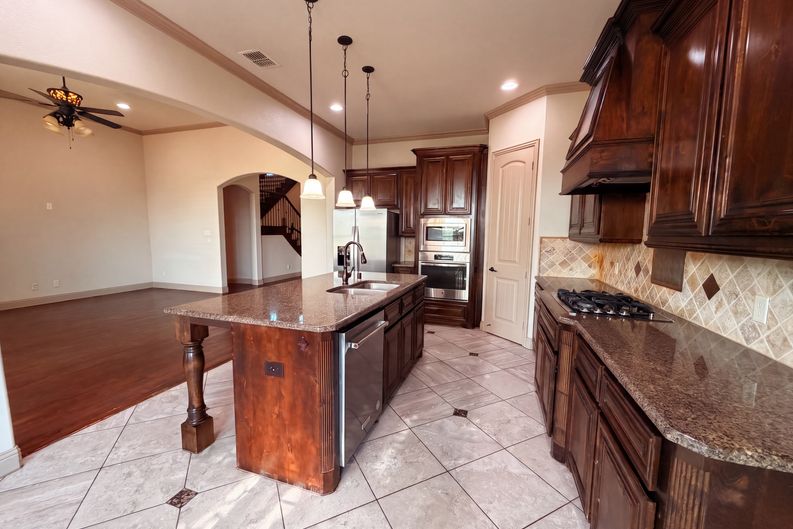 Photo 8 of 32 of 1502 Northwood Dr, Wylie, TX
