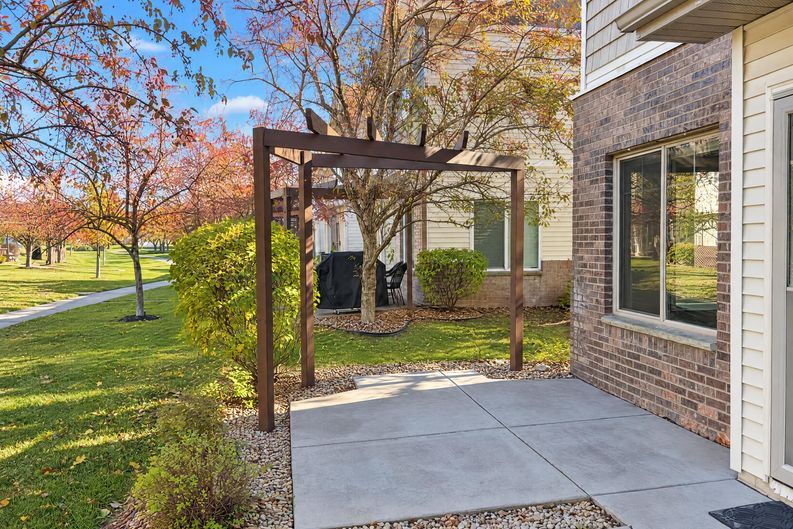 Photo 34 of 40 of 151 Morgan Ln, Lino Lakes, MN