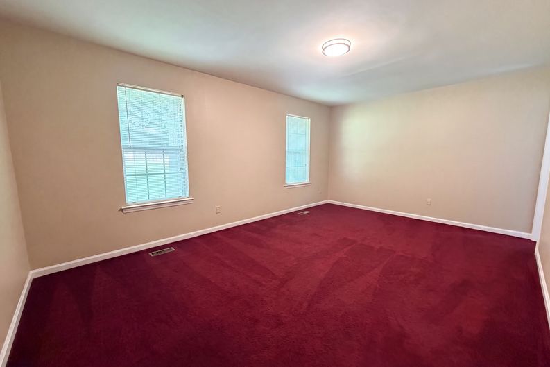 Photo 10 of 21 of 2813 Wood Dr NE, Center Point, AL
