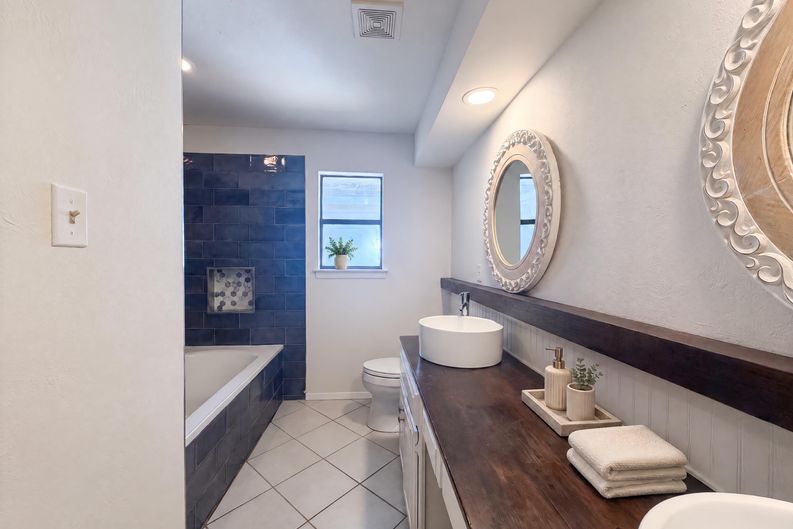 Photo 14 of 23 of 808 Griffin St, McKinney, TX