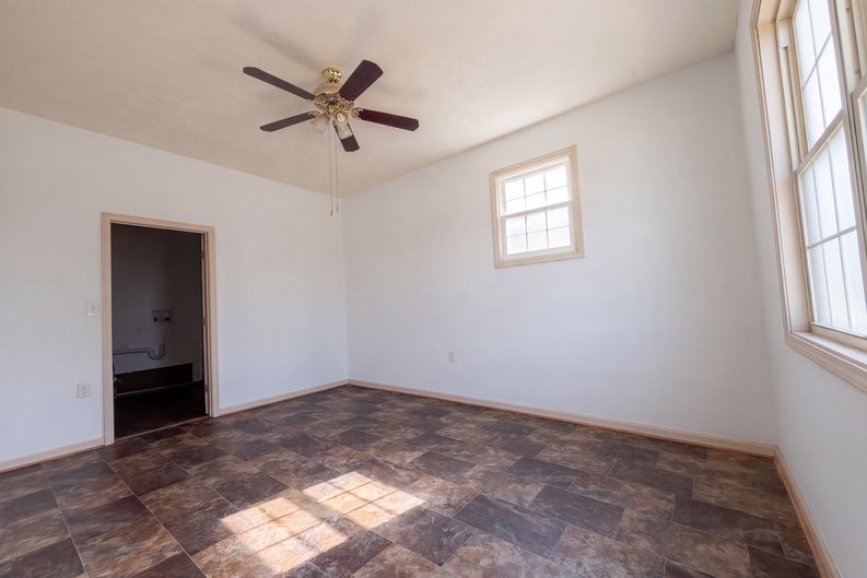 Photo 8 of 17 of 2806 E Cramer Dr, Fayetteville, NC