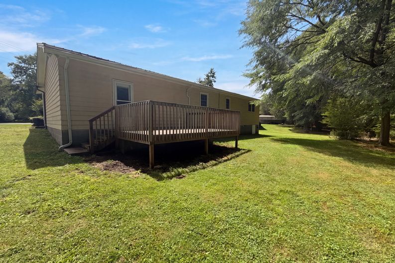 Photo 5 of 17 of 1804 Gade Bryant Rd, Moncure, NC