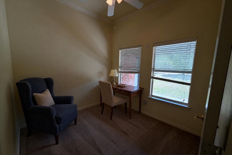 Photo 19 of 22 of 2836 S Lakeview Dr, Cedar Hill, TX