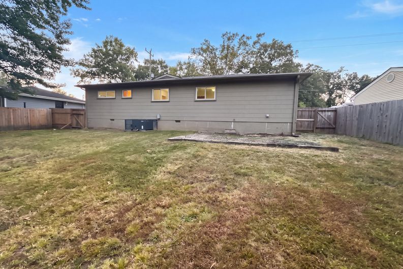 Photo 5 of 12 of 718 S Lovell Ave, Chattanooga, TN