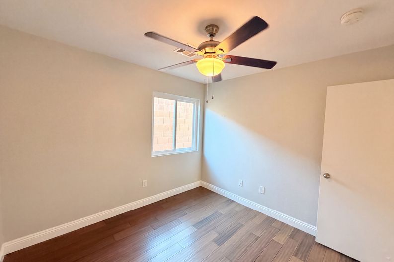 Photo 20 of 39 of 8032 Tailwind Ave, Las Vegas, NV