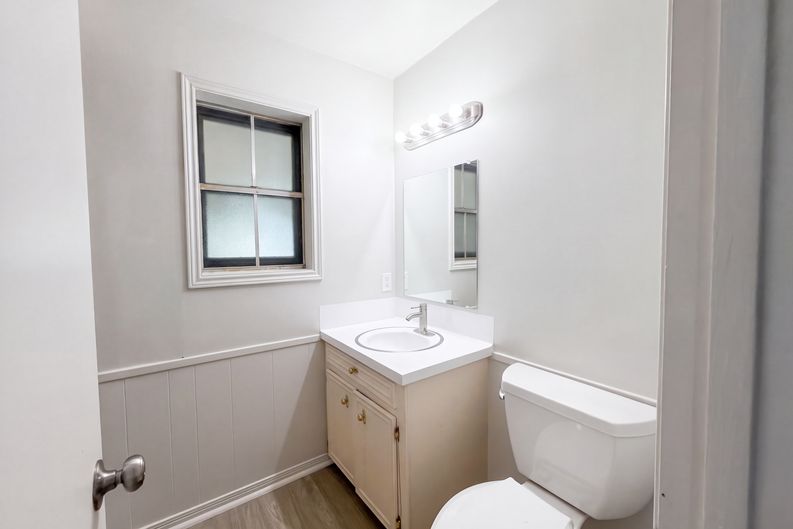 Photo 14 of 47 of 4042 Greenbriar Dr, Missouri City, TX