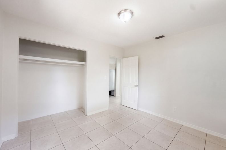 Photo 7 of 22 of 7916 Endive Ave, Tampa, FL