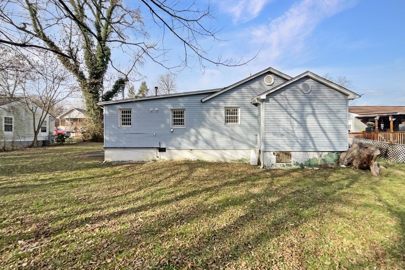 Photo 8 of 28 of 4028 Catalpa Ave, Knoxville, TN